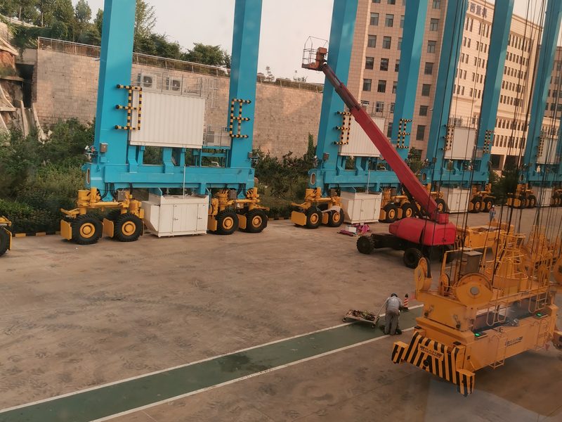 RTG rubber-tyred gantry crane with TPMS on container handling tires